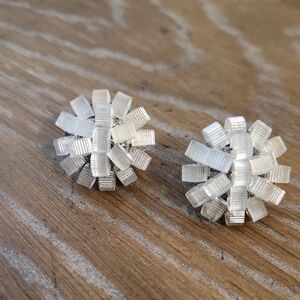 Vogue Vintage Starburst Clip-On Earrings